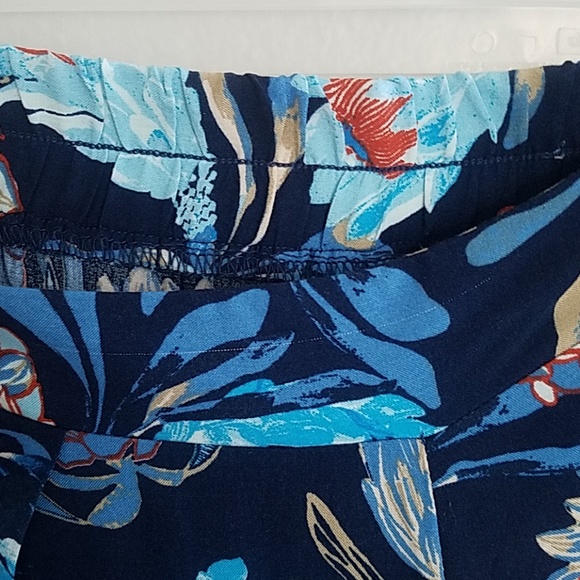 Gypsies and Moondust floral pants - Picture 5 of 5